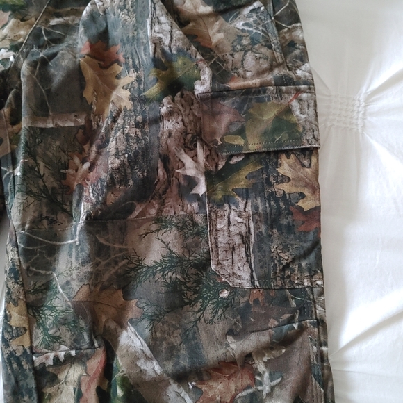 RedHead Silent-Hide camo oak cargo cropped pants Bass Pro Shops 2018. Size XL 32 - Picture 6 of 16